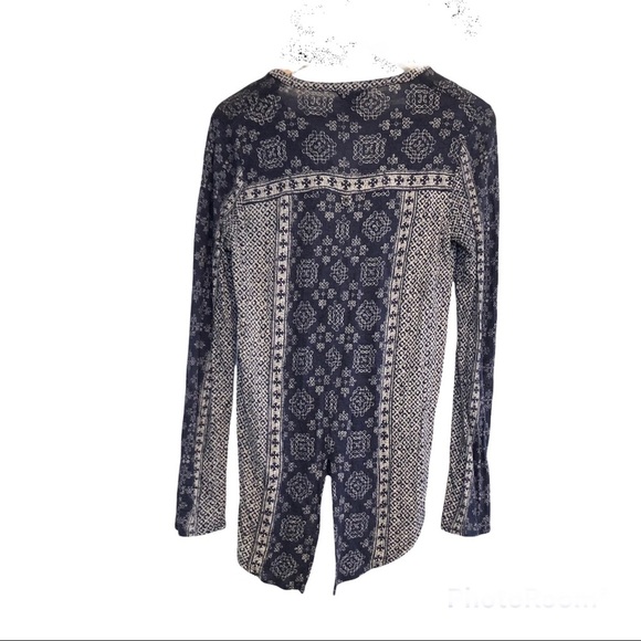 🌈 6/$60, Lucky Brand Tribal Print, Long Sleeve, Beige/Blue, Small - Picture 5 of 5